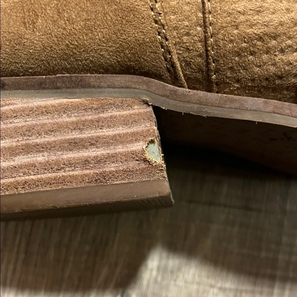 DV by Dolce Vita Tan Chukka Boots Size 7.5